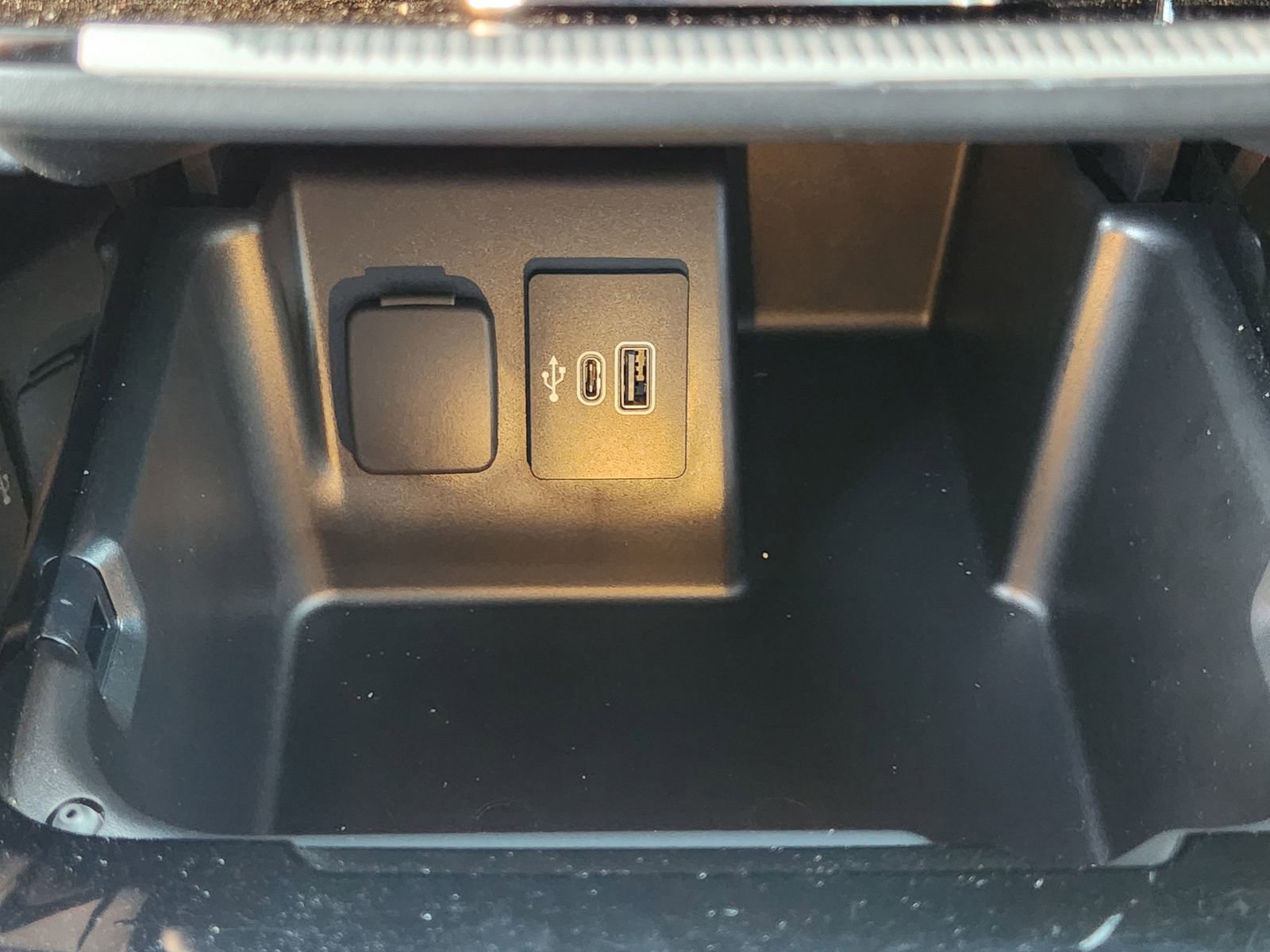 Used 2025 Ford Explorer Platinum w/ Ultimate Package image 25