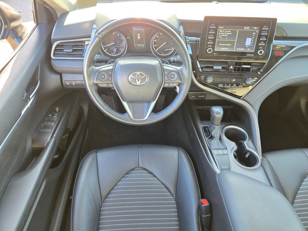 Used 2024 Toyota Camry SE image 15