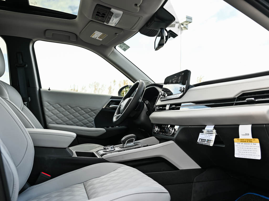 New 2025 Mitsubishi Outlander SEL image 11