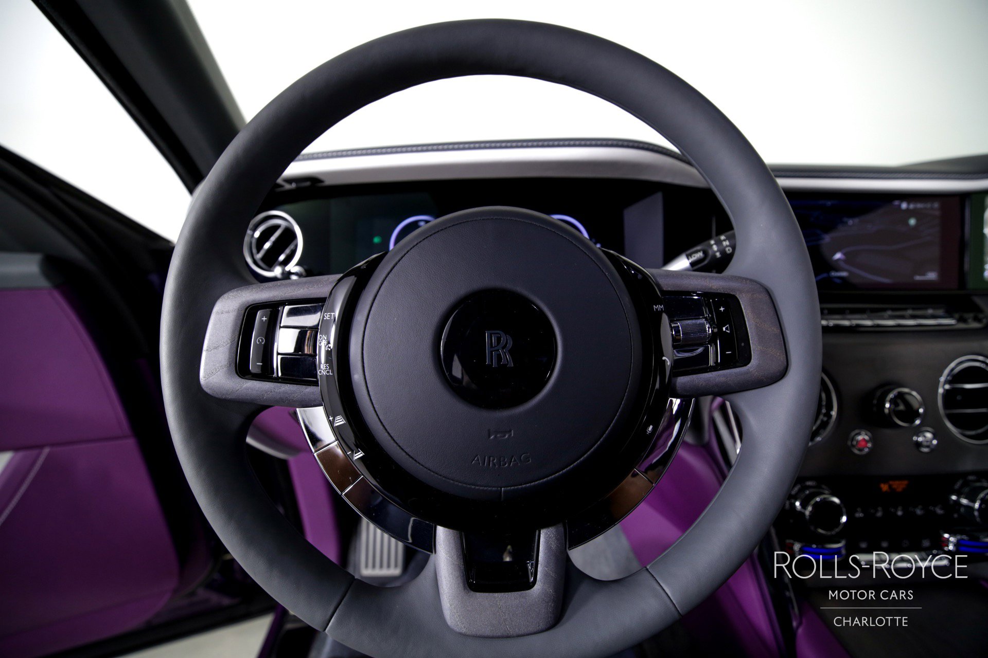 Used 2025 Rolls-Royce Cullinan image 14