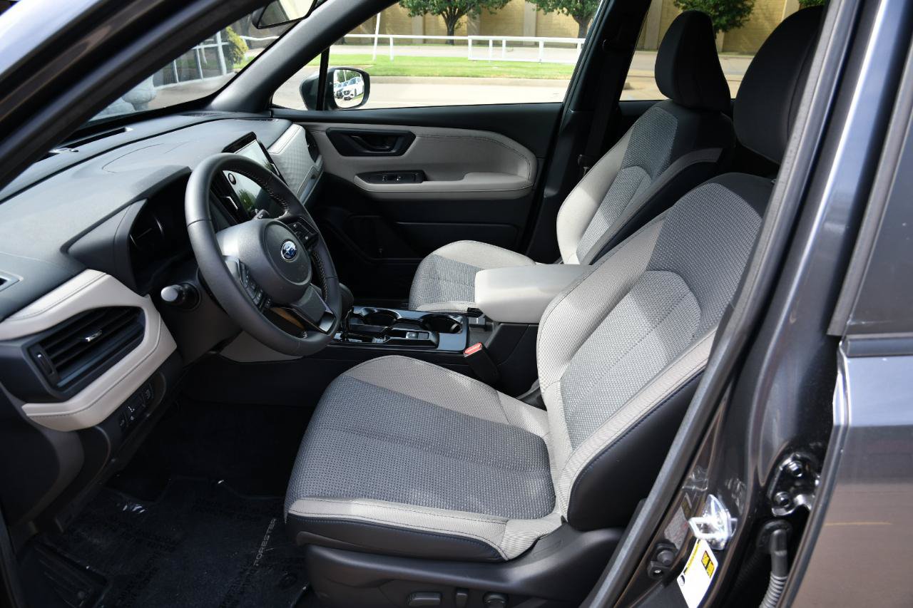 Used 2026 Subaru Forester Premium AWD/4WD image 18