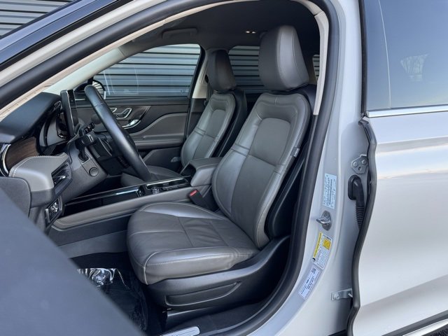 Used 2023 Lincoln Corsair Reserve w/ Equipment Group 201A image 5