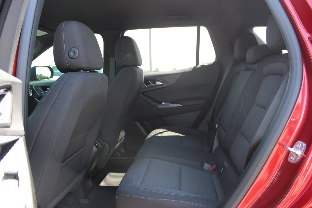 Used 2026 Chevrolet Equinox LT w/ LPO, Floor Liner Package AWD/4WD image 23