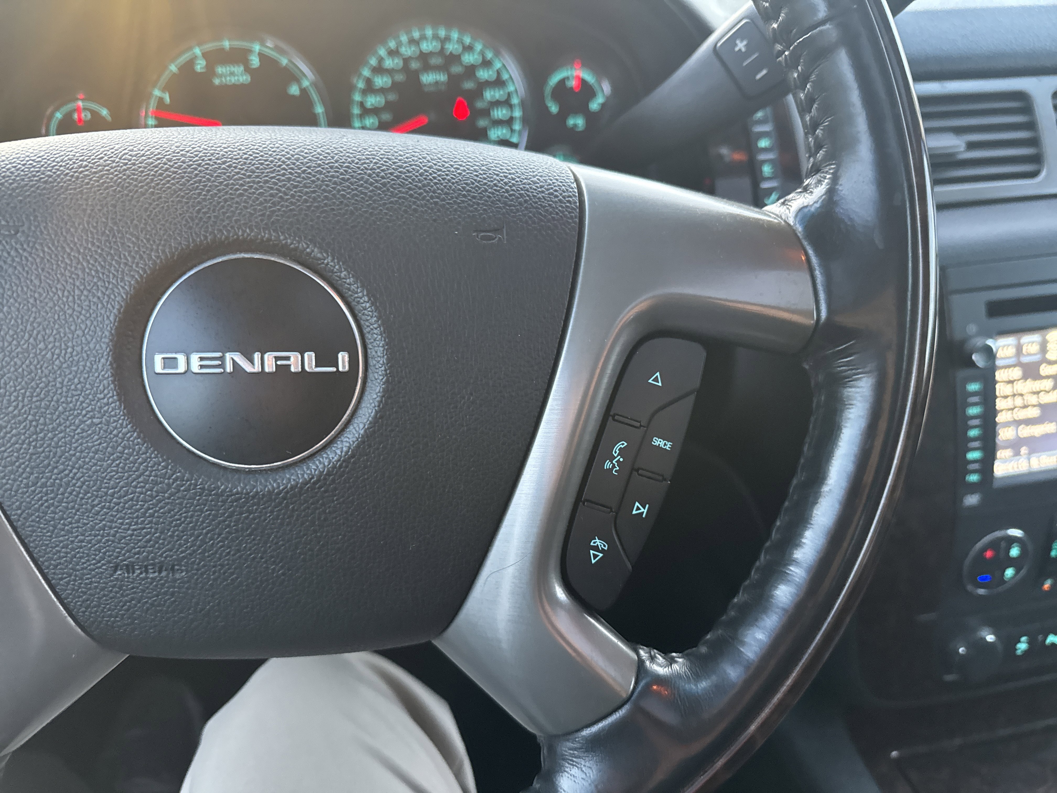 Used 2012 GMC Sierra 3500 Denali image 19