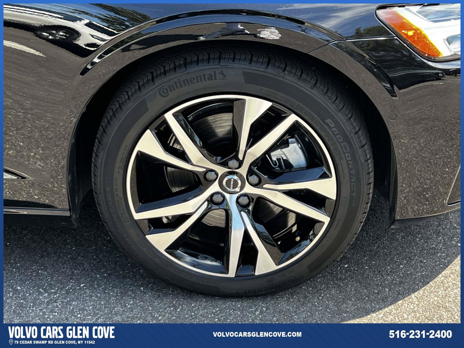 Certified 2024 Volvo S60 B5 Plus w/ Climate Package AWD/4WD image 6