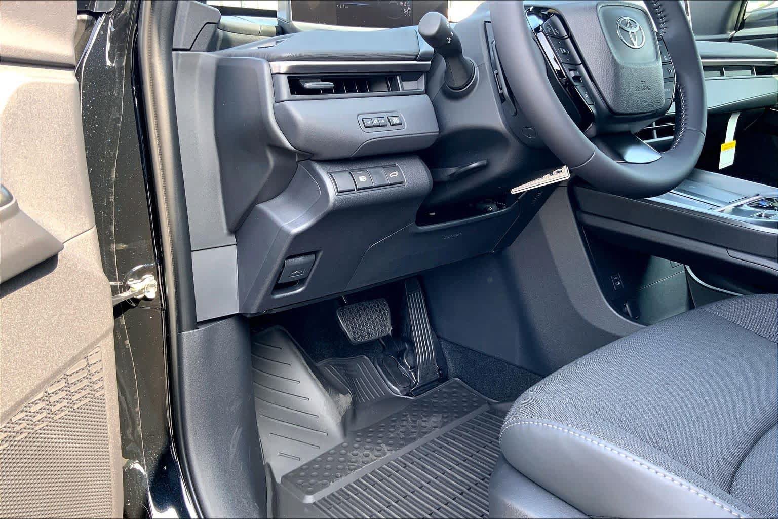 New 2026 Toyota C-HR AWD/4WD image 20