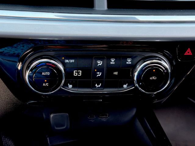 Used 2026 Chevrolet Trax LT w/ Sunroof Package image 27