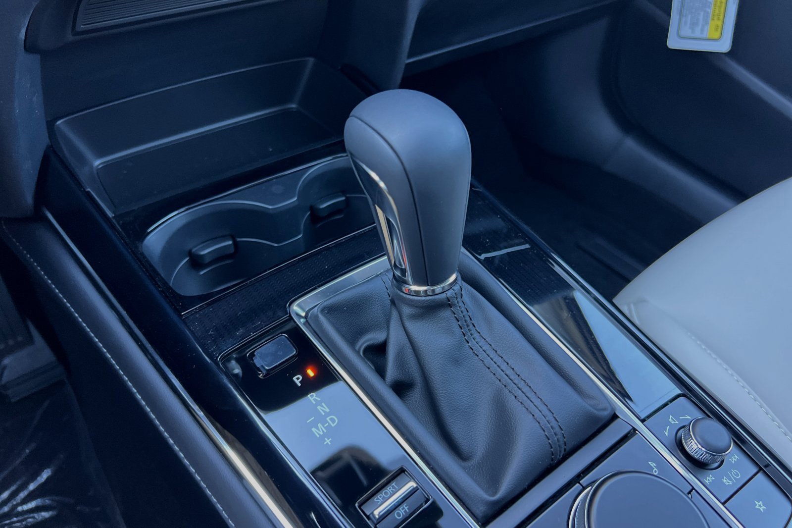 Used 2025 MAZDA CX-30 AWD 2.5 S w/ Preferred Package image 25