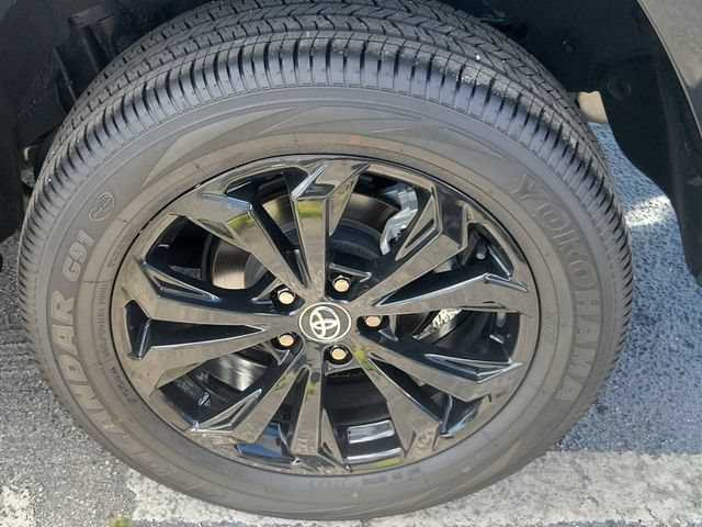 Used 2023 Toyota RAV4 XSE AWD/4WD image 8