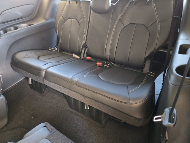 New 2026 Chrysler Voyager LX FWD image 22