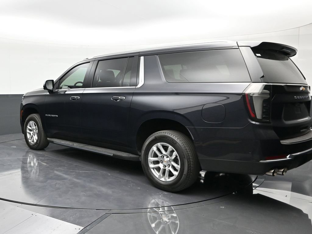 Certified 2025 Chevrolet Suburban Premier image 3