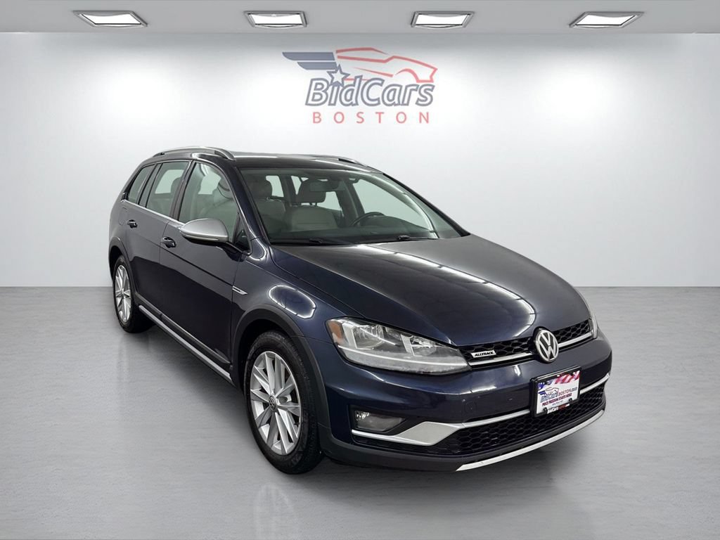 Used 2019 Volkswagen Golf Alltrack S AWD/4WD image 3