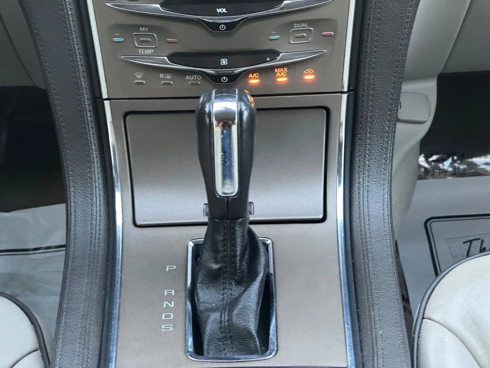 Used 2015 Lincoln MKX FWD w/ Equipment Group 102A image 15