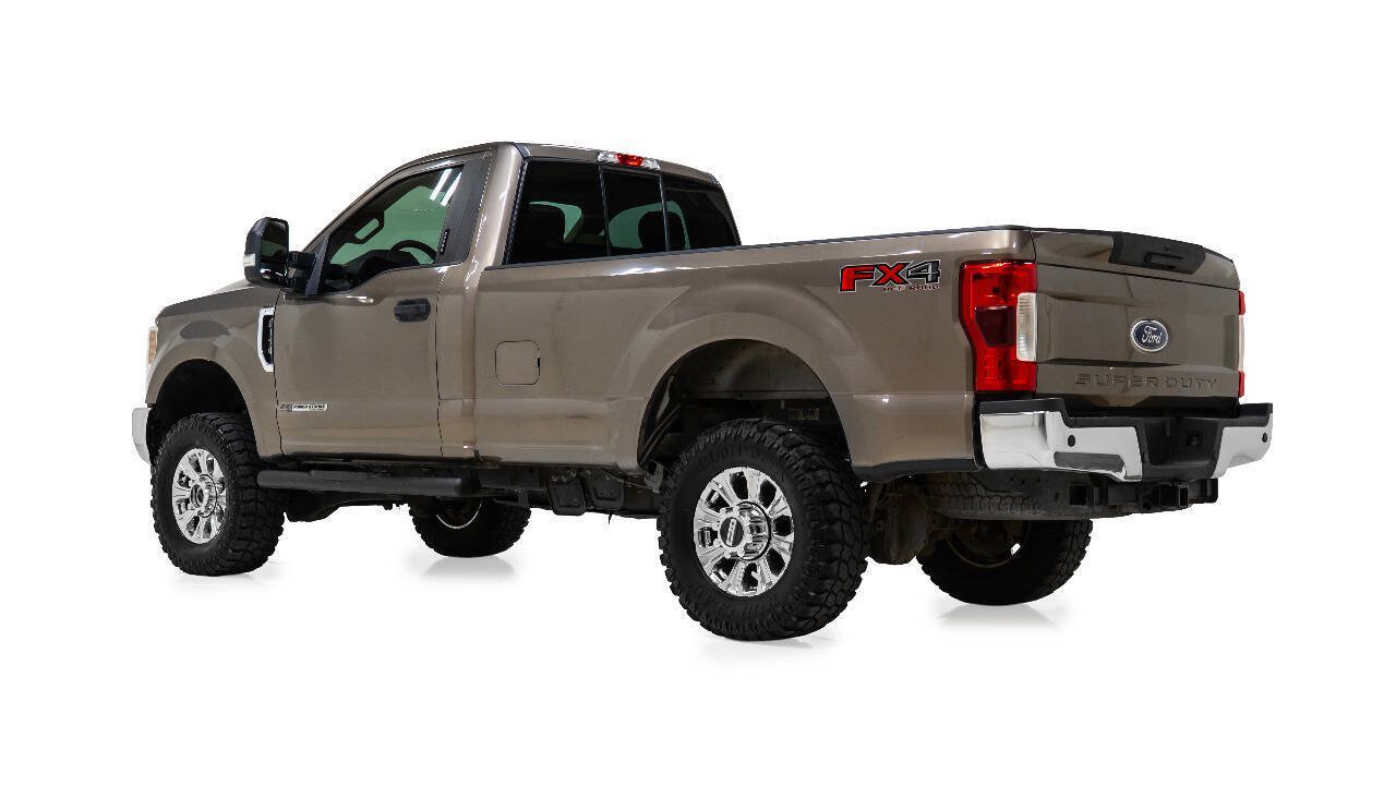 Used 2019 Ford F350 XLT w/ XLT Value Package AWD/4WD image 4