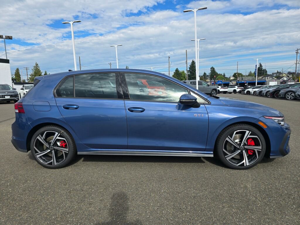 New 2025 Volkswagen GTI SE image 3