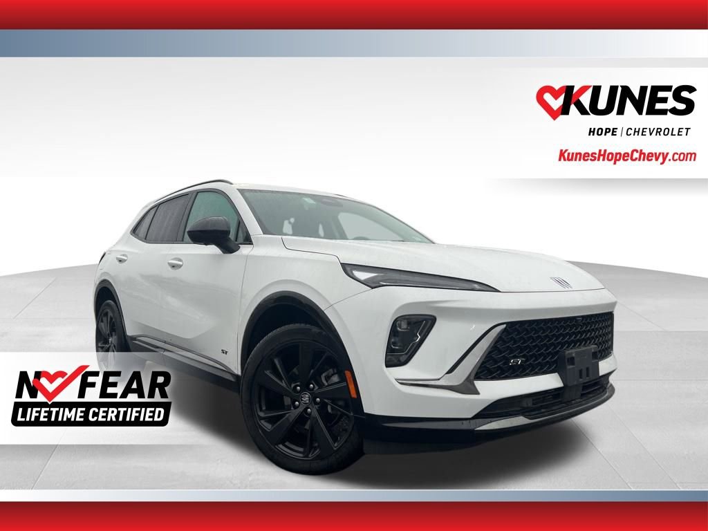 Used 2024 Buick Envision Sport Touring image 1