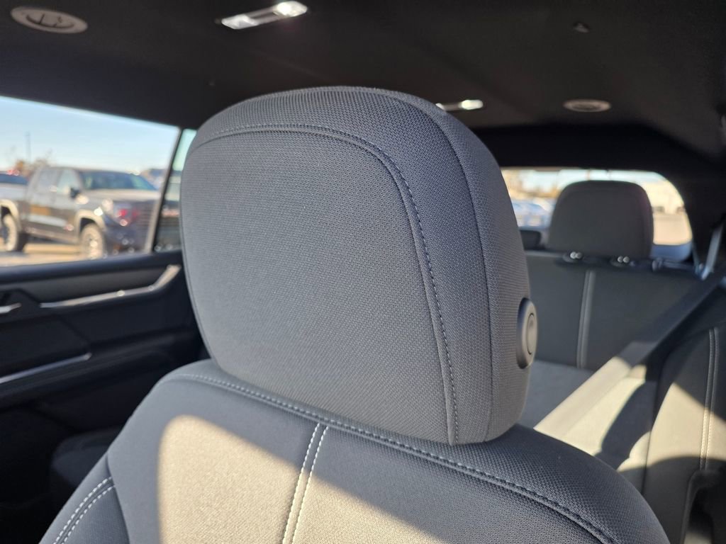 New 2026 GMC Acadia Elevation image 22