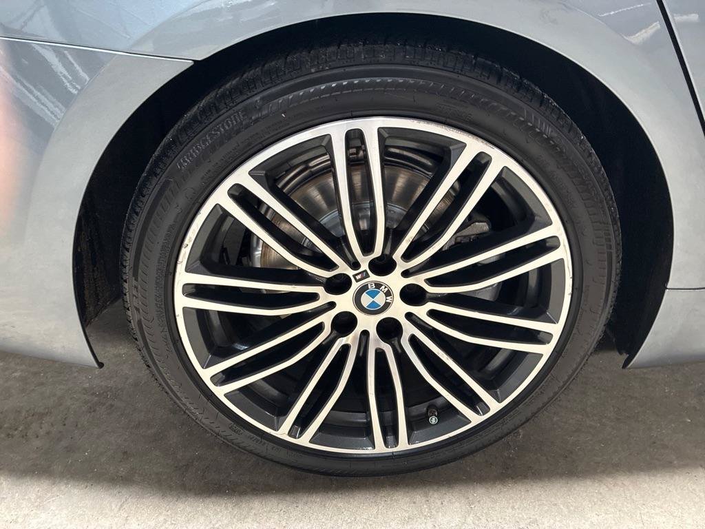 Used 2018 BMW 530i w/ M Sport Package RWD image 14