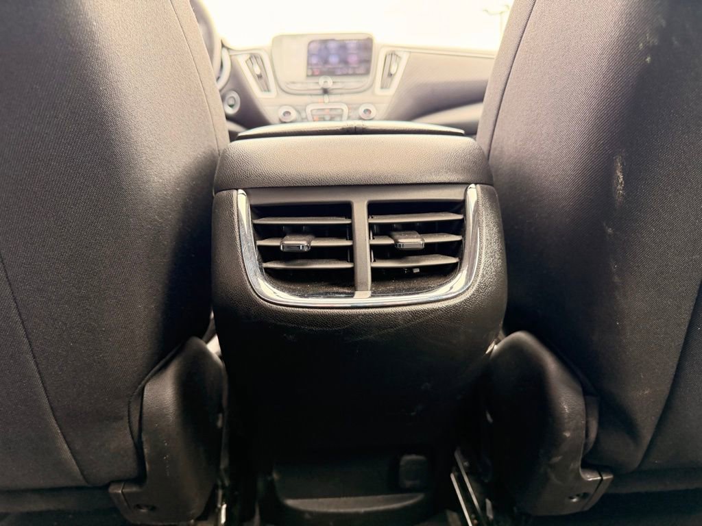 Used 2024 Chevrolet Malibu LT image 24