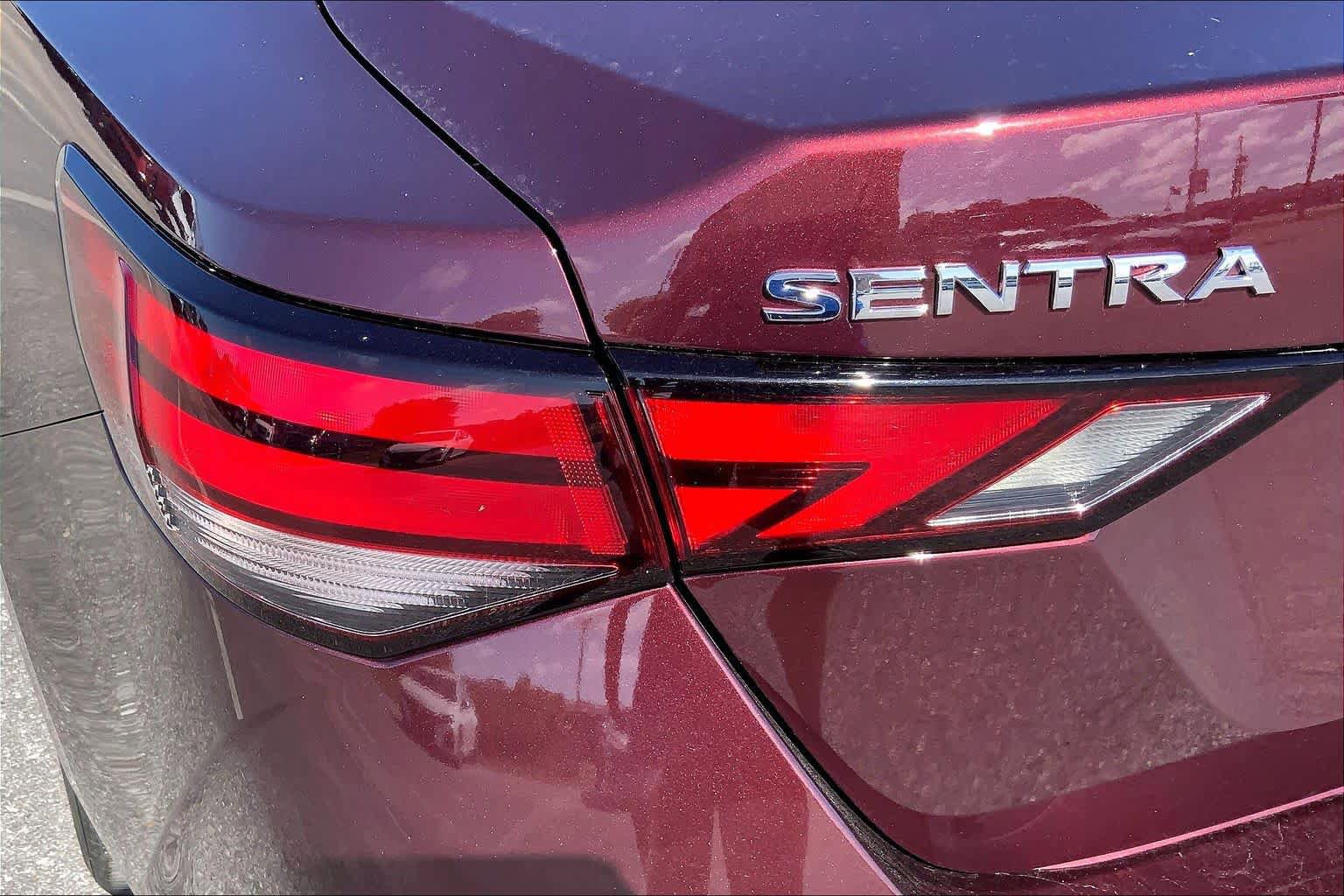 Used 2025 Nissan Sentra SV FWD image 27