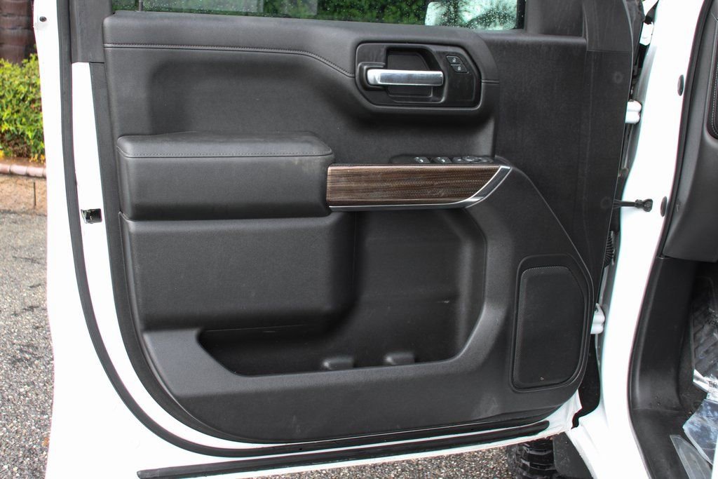 Used 2020 Chevrolet Silverado 1500 LT w/ Texas Edition image 14