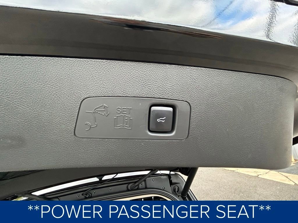 Used 2023 Lincoln Corsair Grand Touring w/ Equipment Group 302A image 11