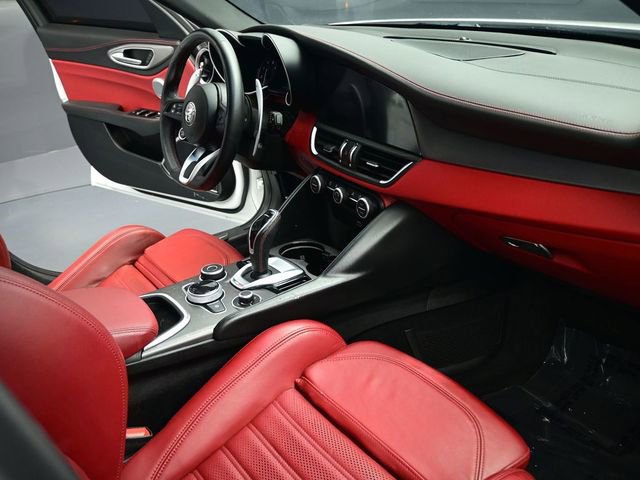 Used 2021 Alfa Romeo Giulia Ti Sport image 26