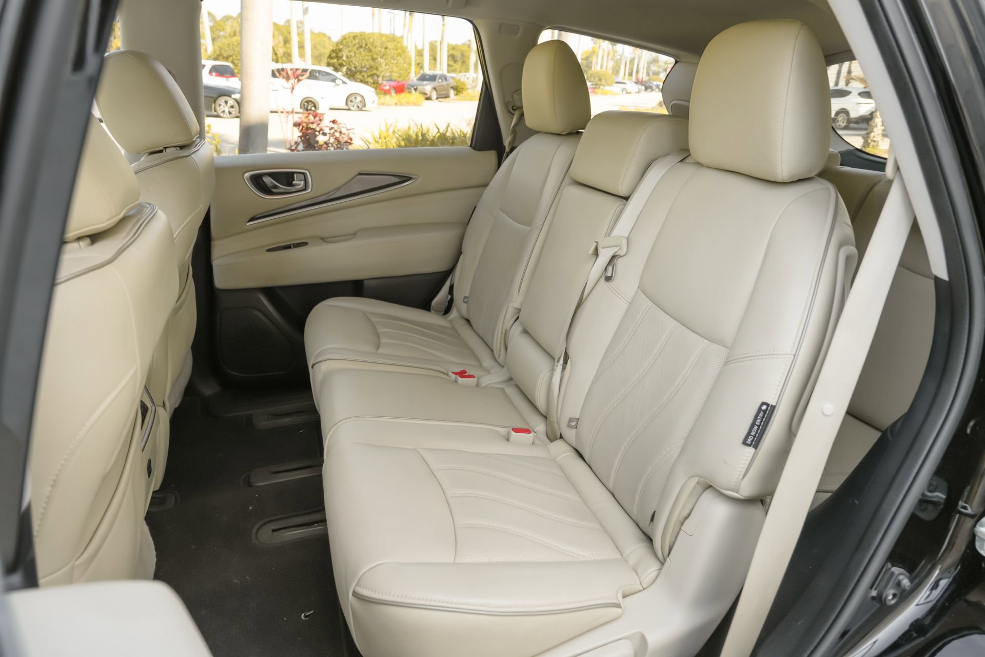 Certified 2018 INFINITI QX60 FWD w/ Premium Plus Package image 19