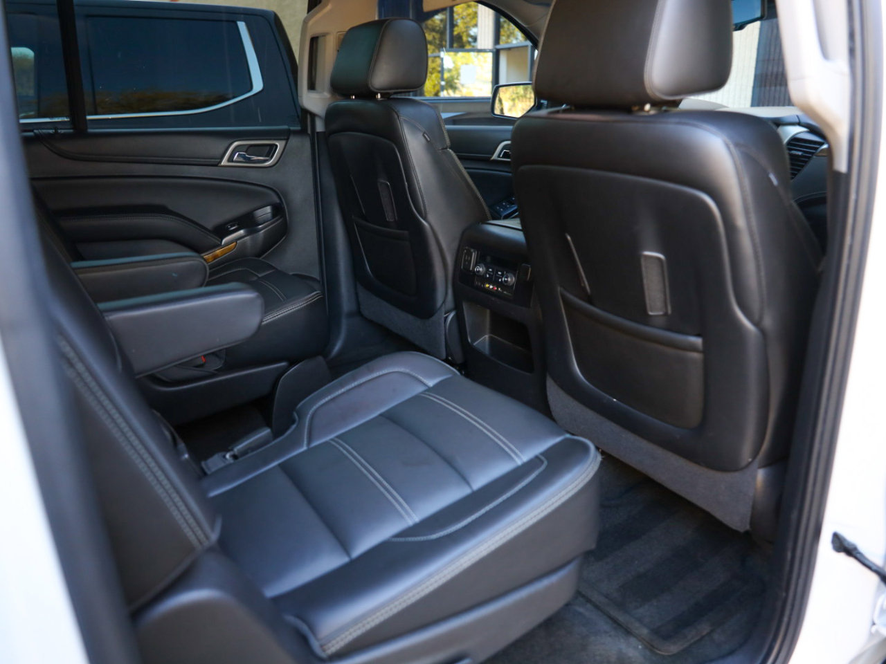 Used 2016 GMC Yukon XL Denali w/ Open Road Package image 43