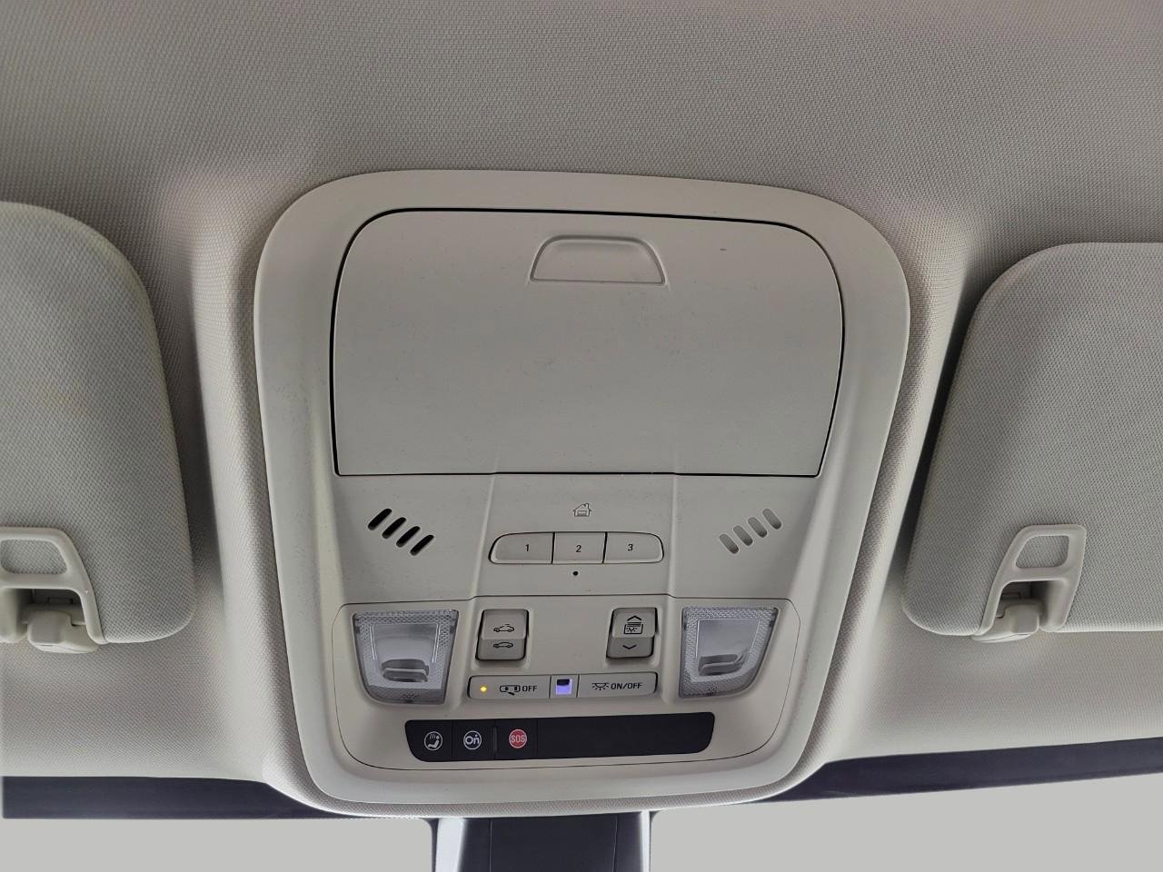 Used 2019 Cadillac XT5 Luxury w/ LPO, Black Ice Package image 19