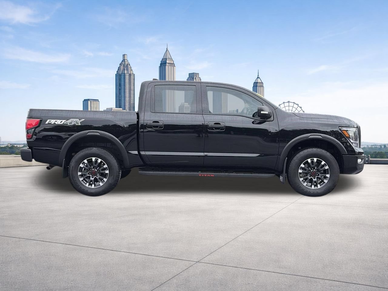 Used 2024 Nissan Titan PRO-4X w/ Pro-4x Convenience Package AWD/4WD image 31