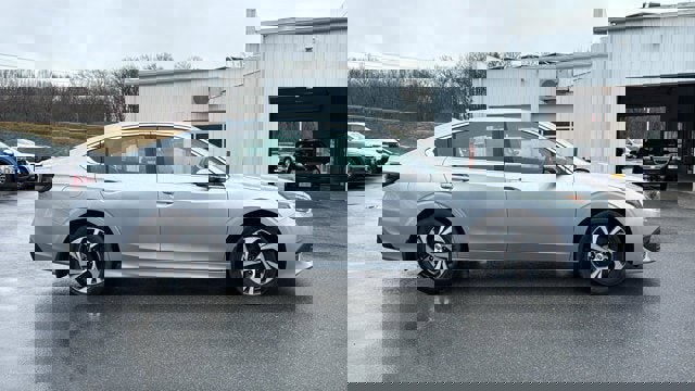 Used 2020 Subaru Legacy Premium w/ Cargo Package image 5