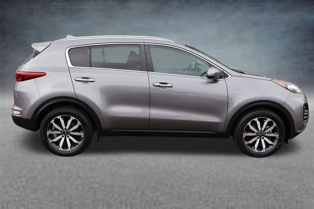 Used 2017 Kia Sportage EX AWD/4WD image 2