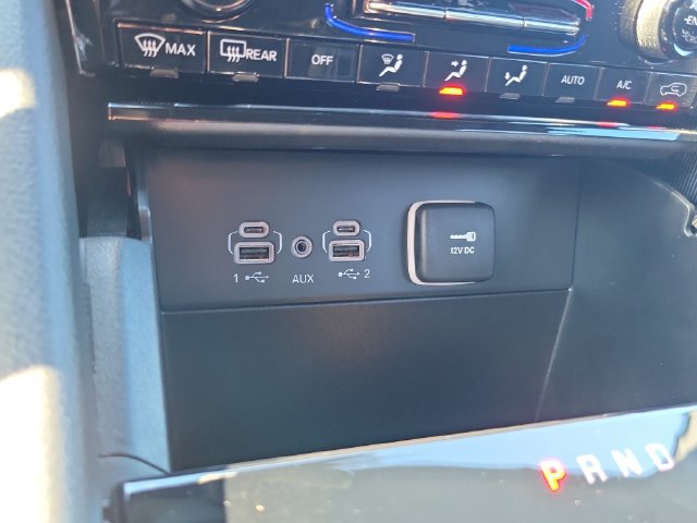 Used 2025 Jeep Grand Cherokee Laredo RWD image 24