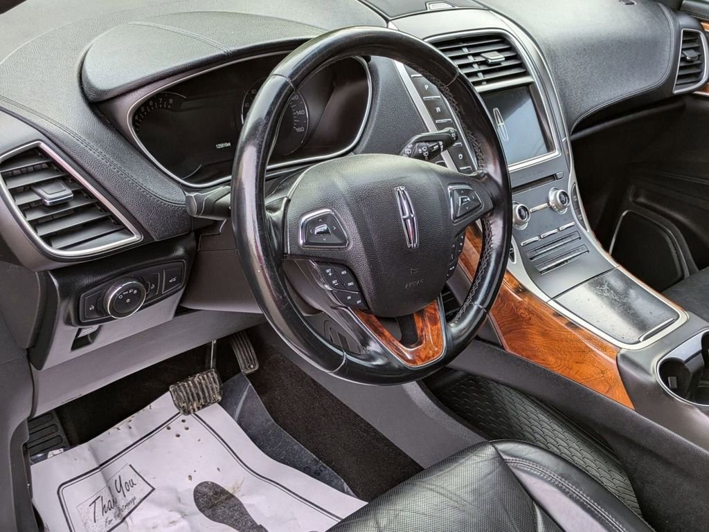 Used 2017 Lincoln MKX Reserve image 11