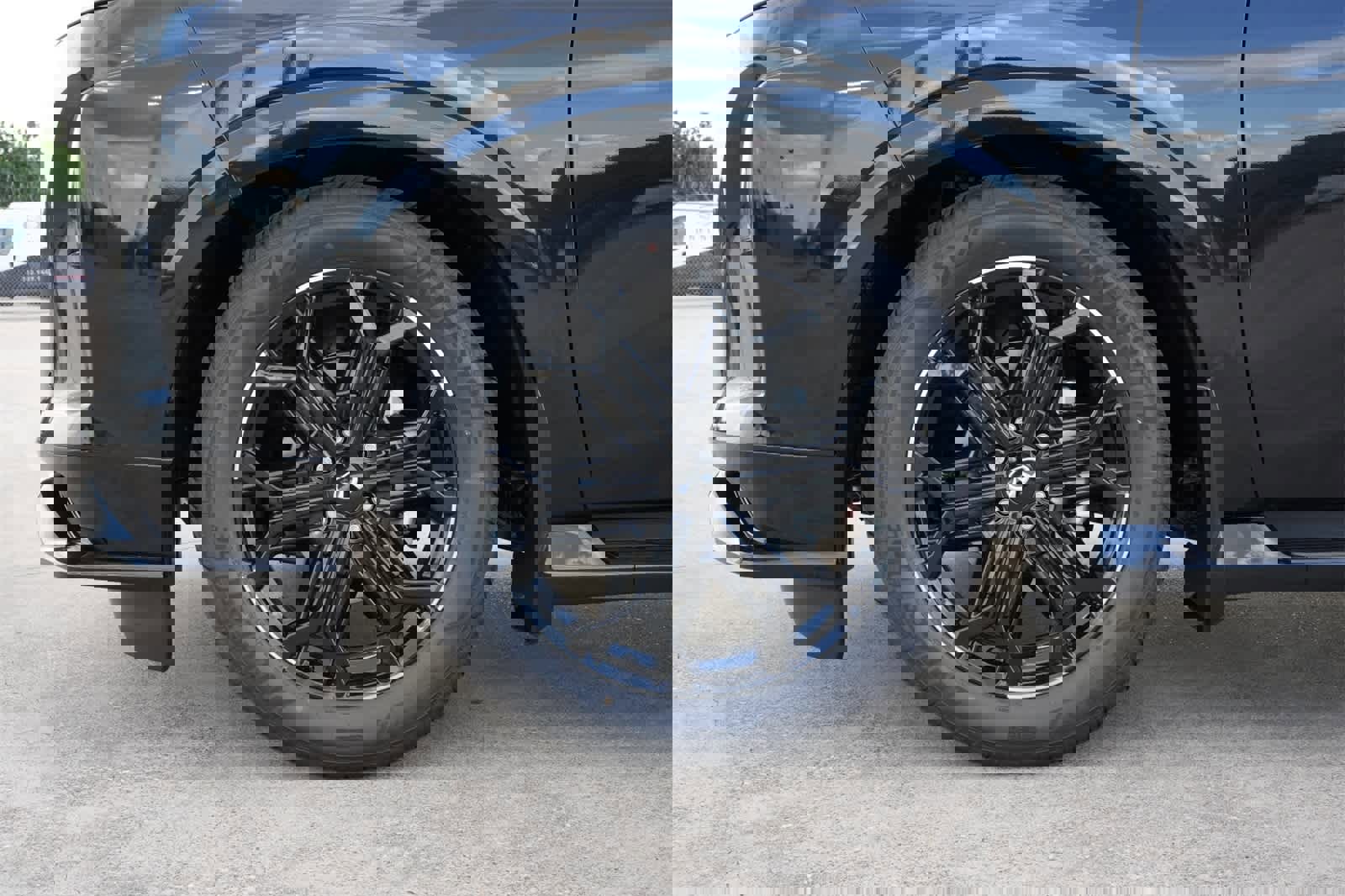 New 2026 INFINITI QX80 4WD w/ Sport Exterior Package image 26