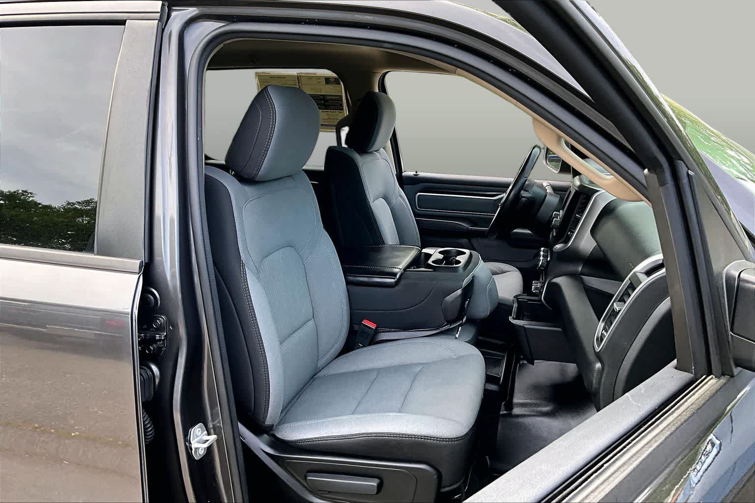 Used 2020 RAM 1500 Big Horn AWD/4WD image 8