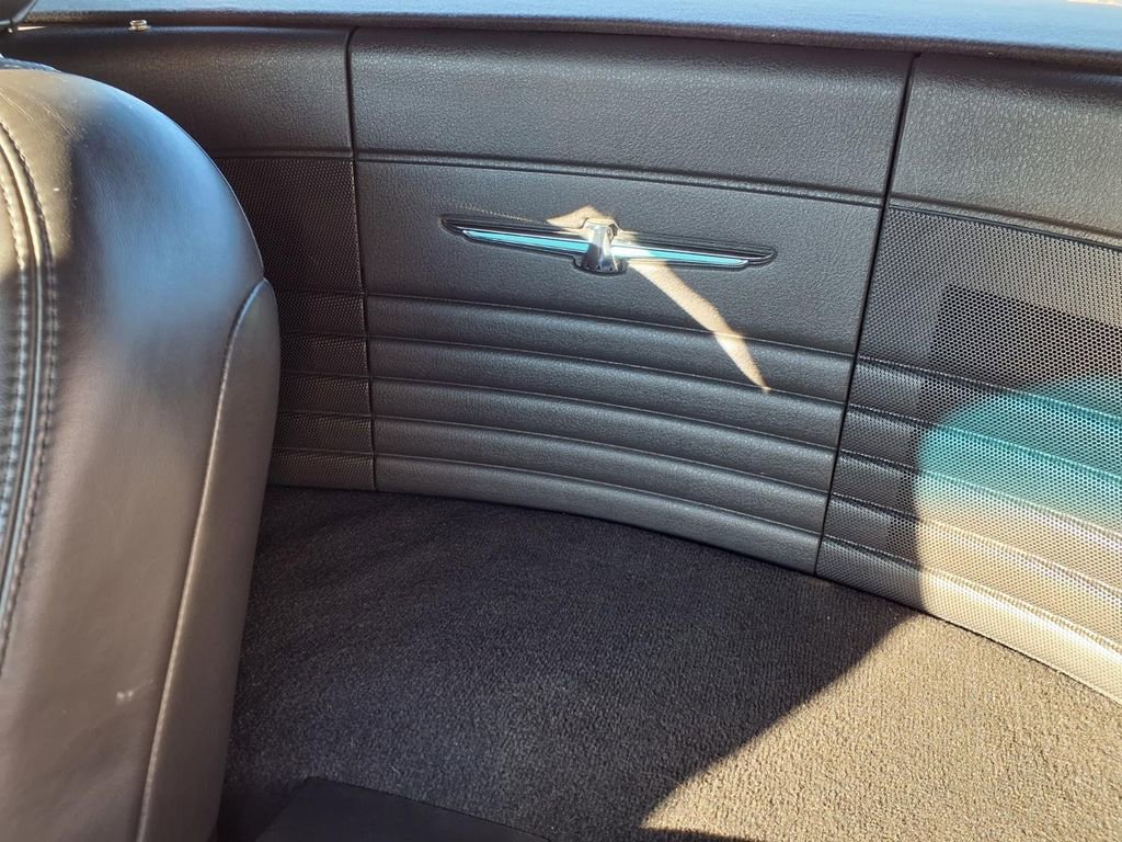 Used 2002 Ford Thunderbird image 21