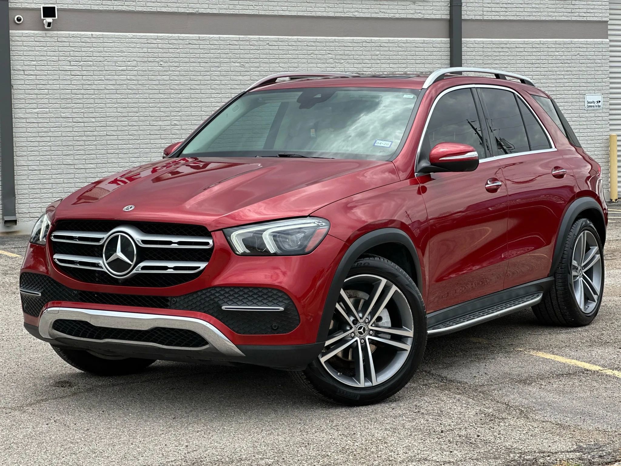 Used 2021 Mercedes-Benz GLE 350 image 2