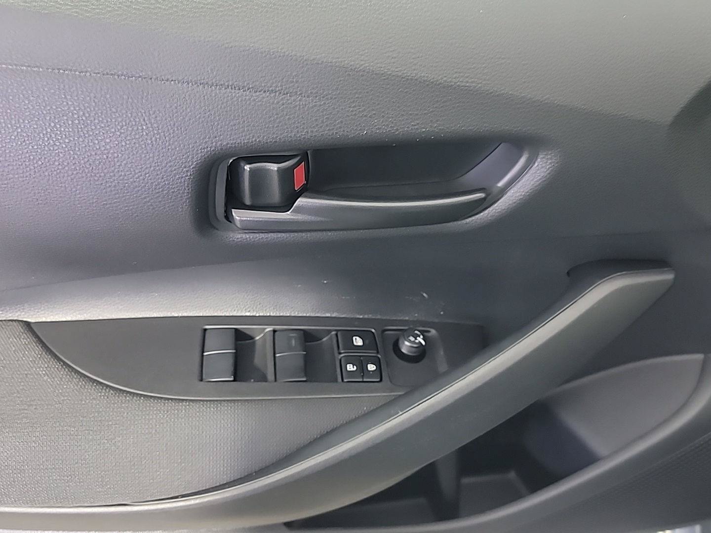 Used 2026 Toyota Corolla LE FWD image 32
