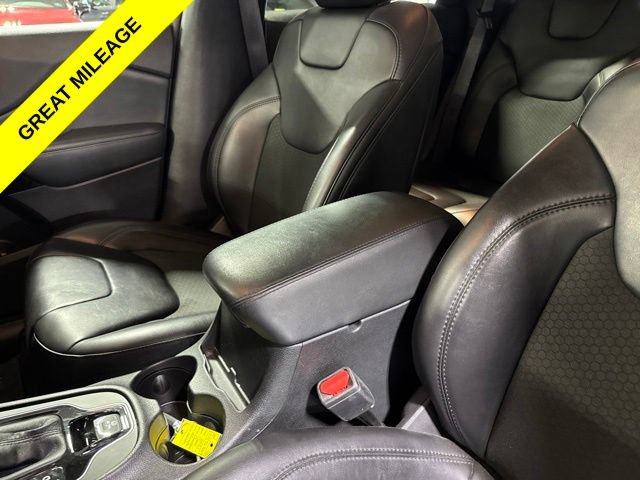 Certified 2021 Jeep Cherokee Latitude Plus AWD/4WD image 22