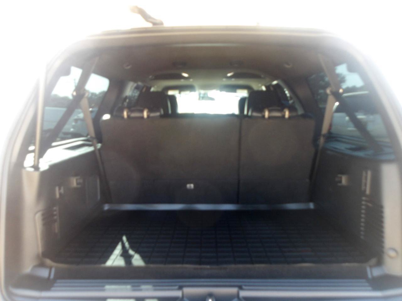 Used 2017 Ford Expedition EL XLT w/ Equipment Group 202A RWD image 13