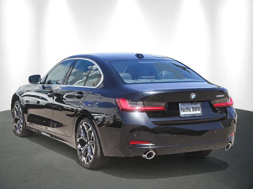 Used 2025 BMW 330i Sedan RWD image 4