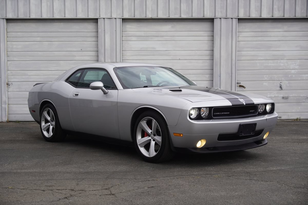 Used 2009 Dodge Challenger SRT8 RWD image 7
