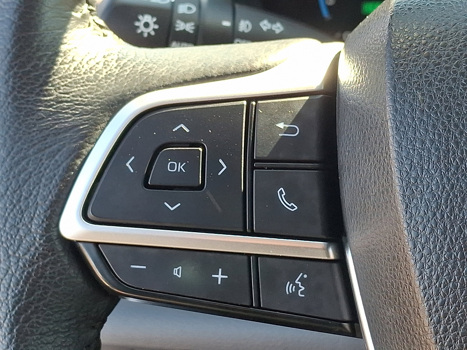 Certified 2024 Toyota Sienna XLE image 22