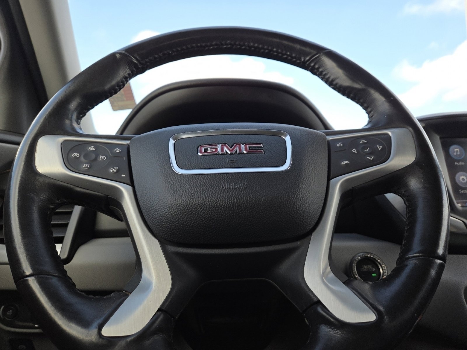 Used 2018 GMC Terrain SLT w/ Preferred Package image 23