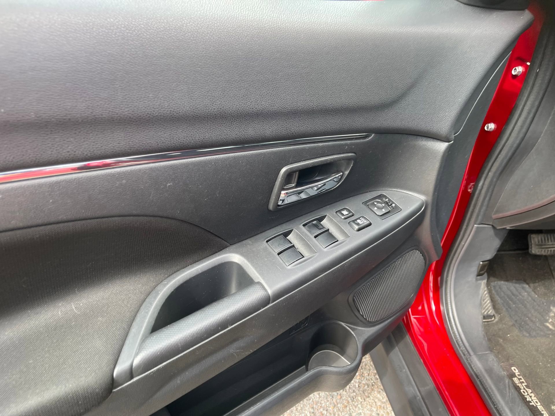 Used 2020 Mitsubishi Outlander Sport AWD image 16