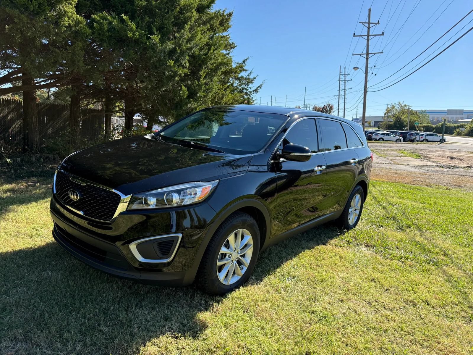 Used 2017 Kia Sorento L FWD image 2