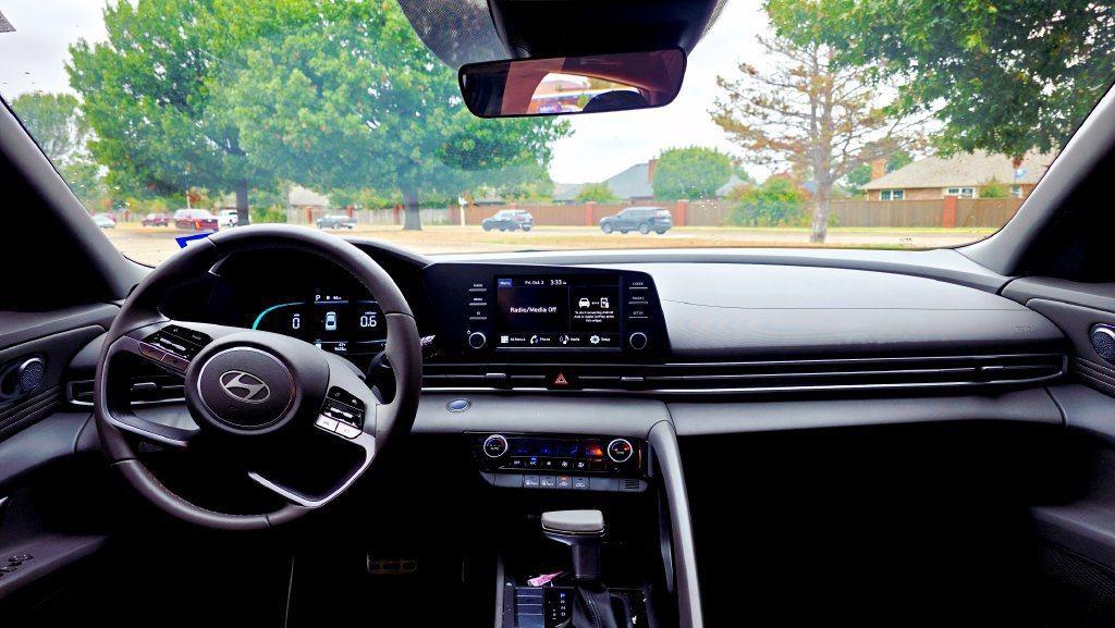 Used 2026 Hyundai Elantra Sport FWD image 24