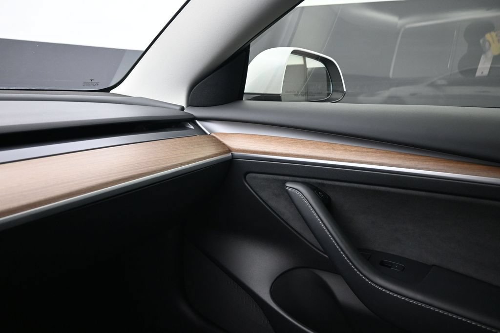 Used 2023 Tesla Model 3 Standard Range RWD image 13